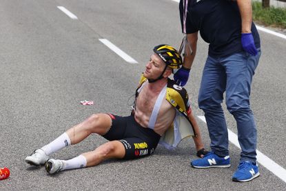 Jos van Emden crashes at the 2021 Giro d'Italia