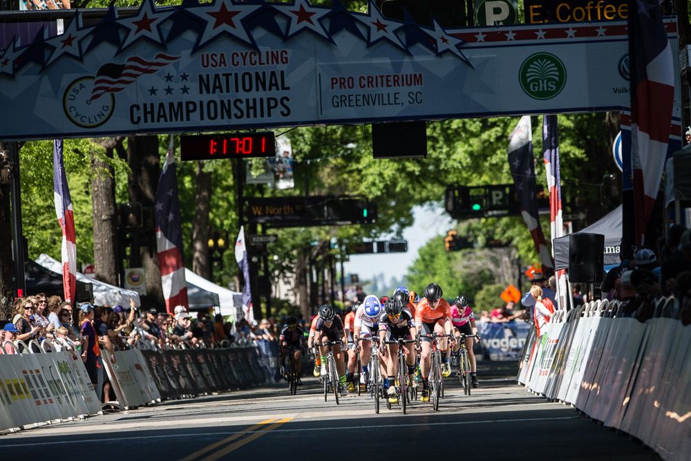 The women&rsquo;s field passes through the finish area