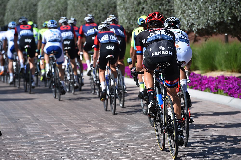 Carter Jones (Giant-Alpecin) bringing up the rear