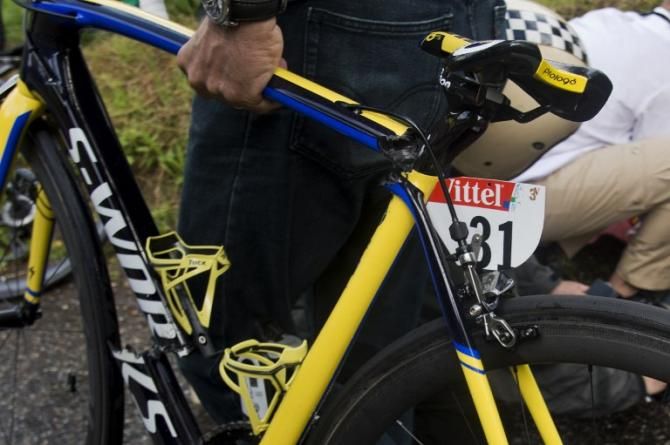 Alberto Contador's broken bike