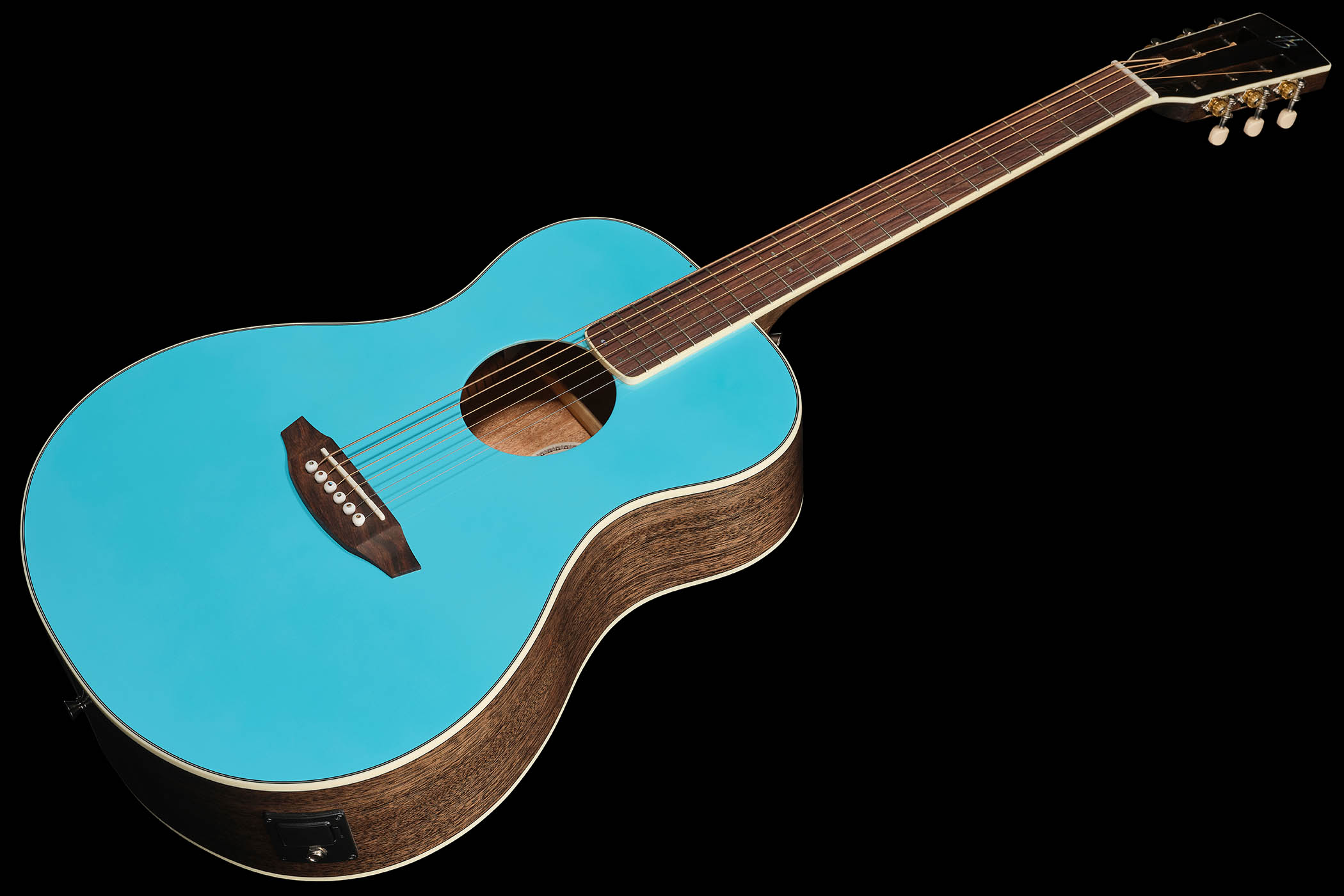 Harley Benton CLF-50E Parlor Metallic: the compact-bodied acoustic has been launched with a range of metallic finishes.