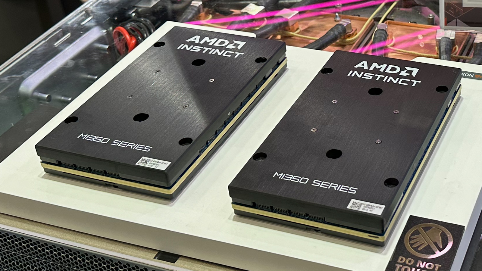 AMD&#039;s and Pegatron&#039;s 128-GPU MI350X system