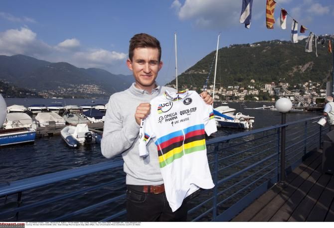 Michael Kwiatkowski shows of his new rainbow jersey