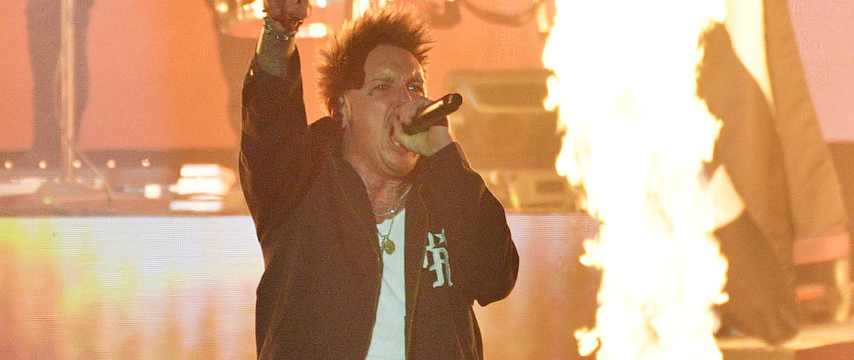 Papa Roach frontman Jacoby Shaddix performing live in 2025