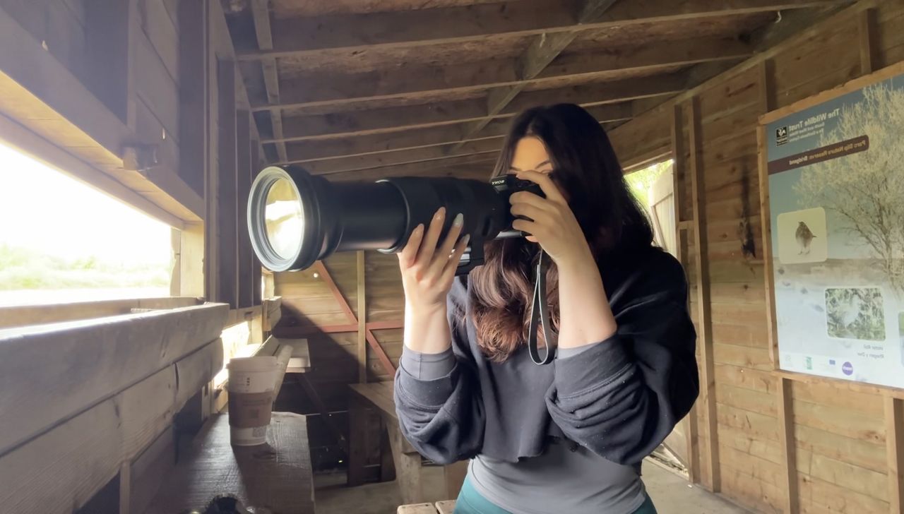 author Kimberley Lane using the Sigma 60-600mm f/4.5-6.3 DG DN OS Sport lens at a nature reserve