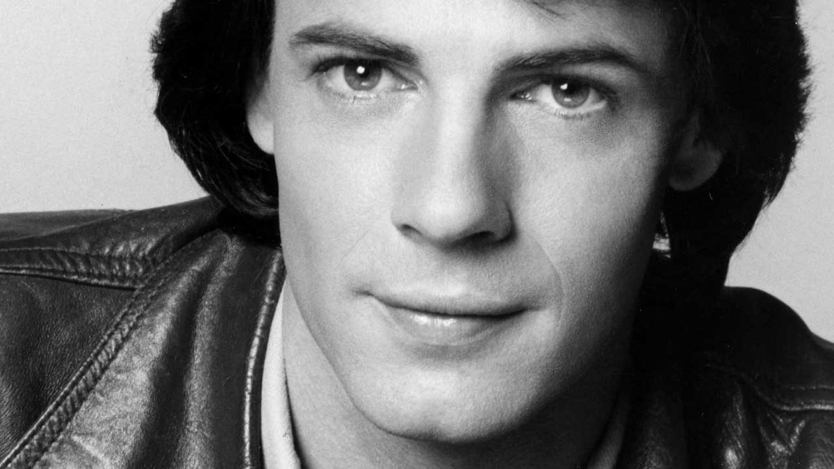 Rick Springfield close-up