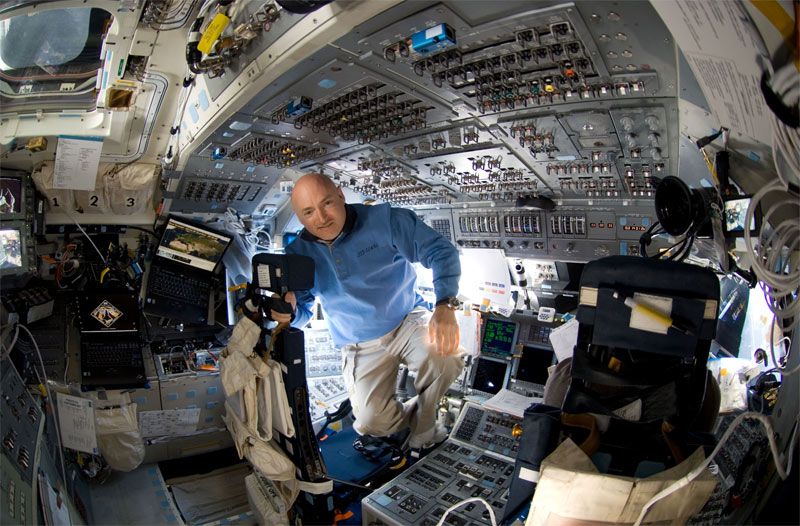 Astronaut Mark Kelly Biography Space