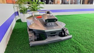 Anthbot R7 Series lawnbot
