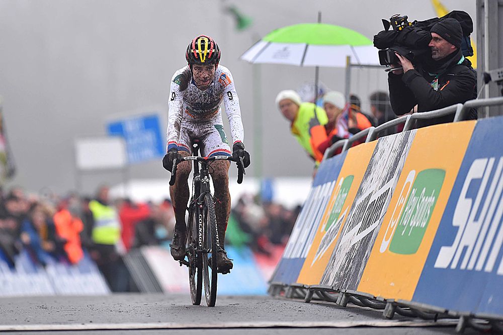 Wout Van Aert finished the final World Cup in second and won the World Cup series title