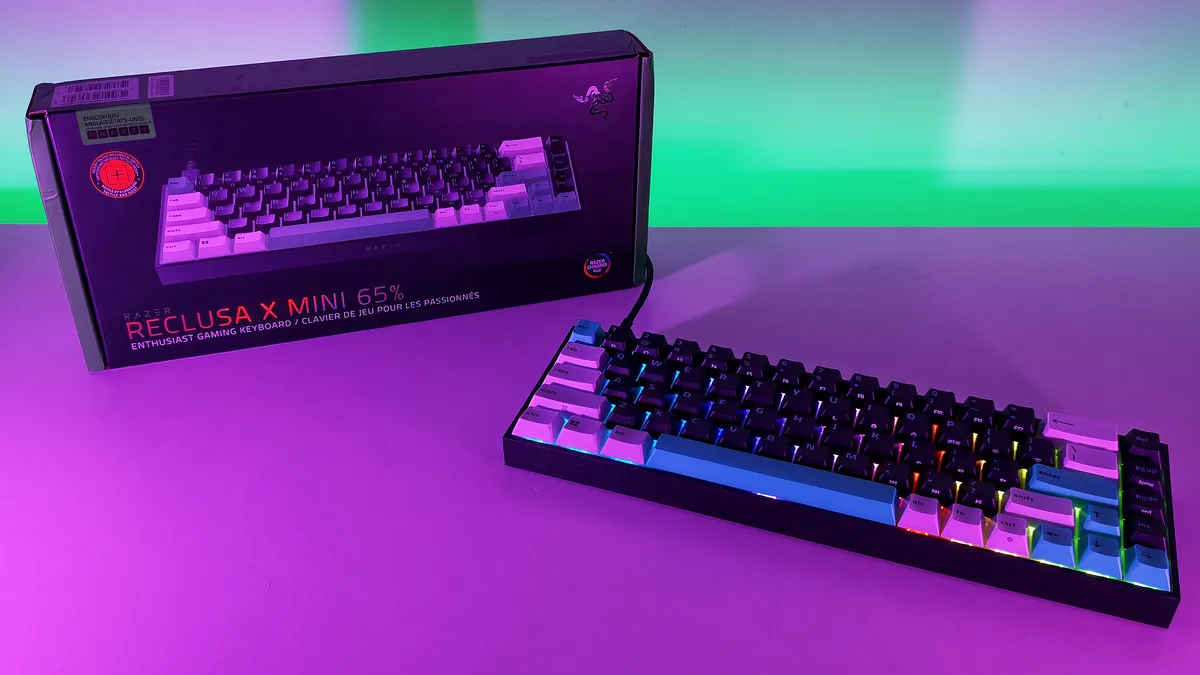 Razer Reclusa X Mini 65% на рабочем столе