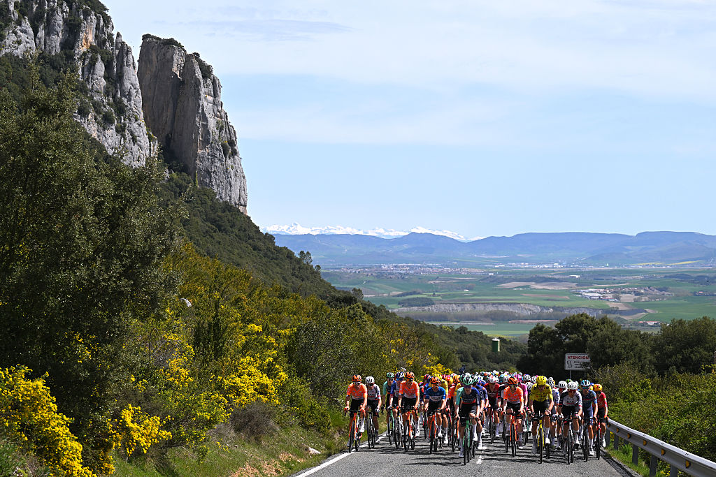 Itzulia Basque Country stage 2 LIVE - Strong seven-man break forms on hilly first road stage of the race