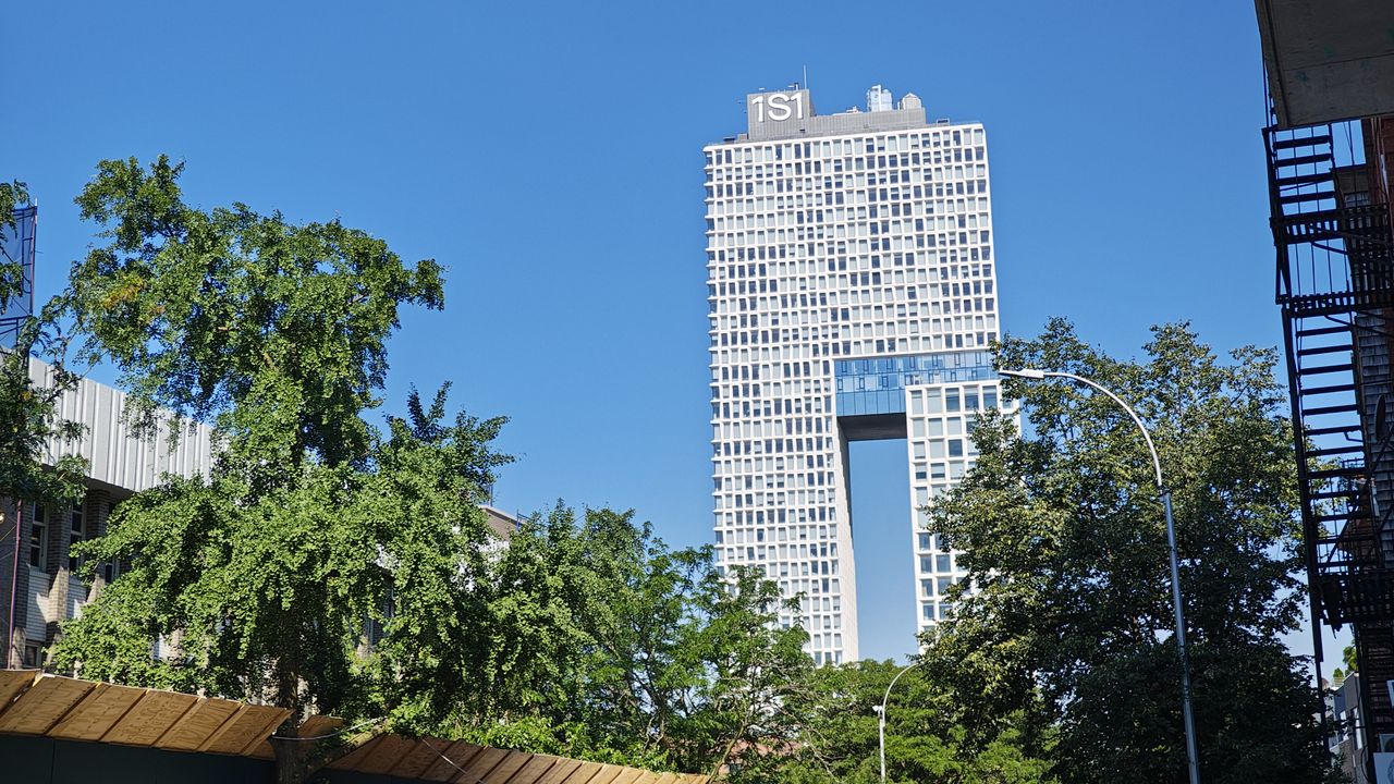 Motorola Razr 50 Ultra camera sample