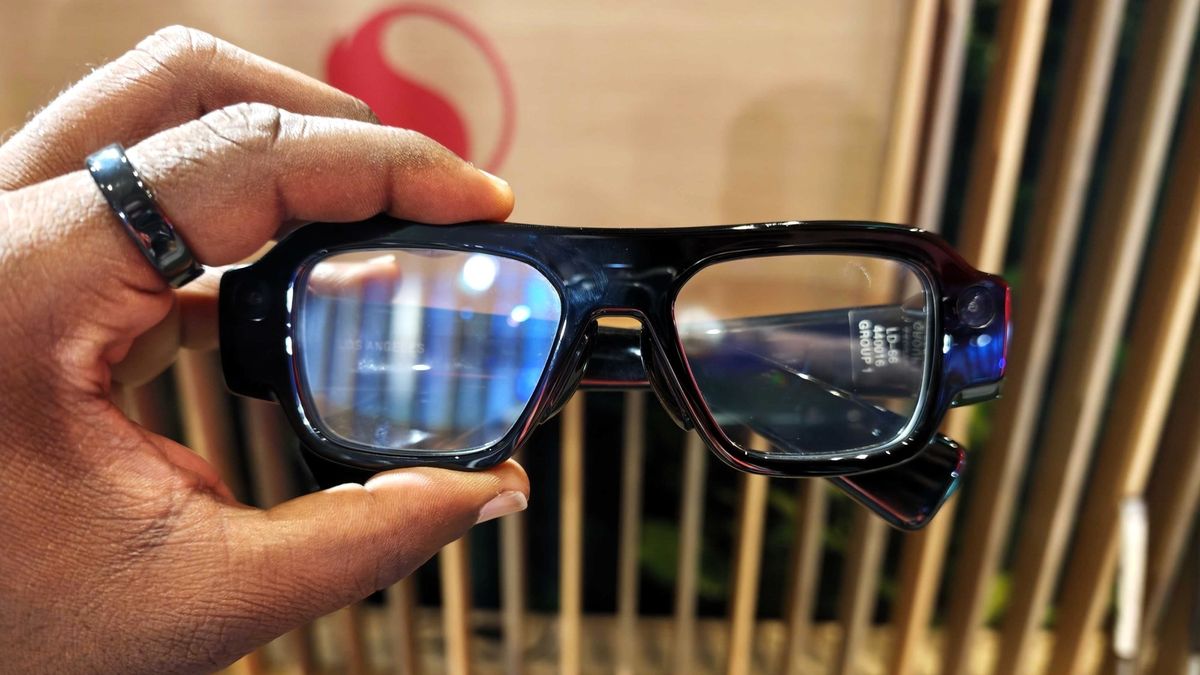 Snap Specs in hand