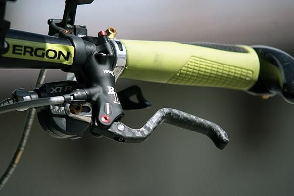 Formula showed off its own ultra-lightweight stopper called the R1. The incredibly minimal master cylinder naturally sports carbon lever blades.