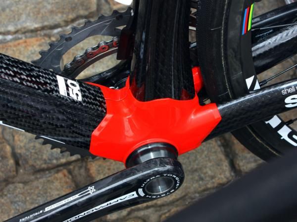 The BMC Impec's 'shell node' lugs are formed in two halves. BMC says this yields better tube alignment and more precise control over glue placement.