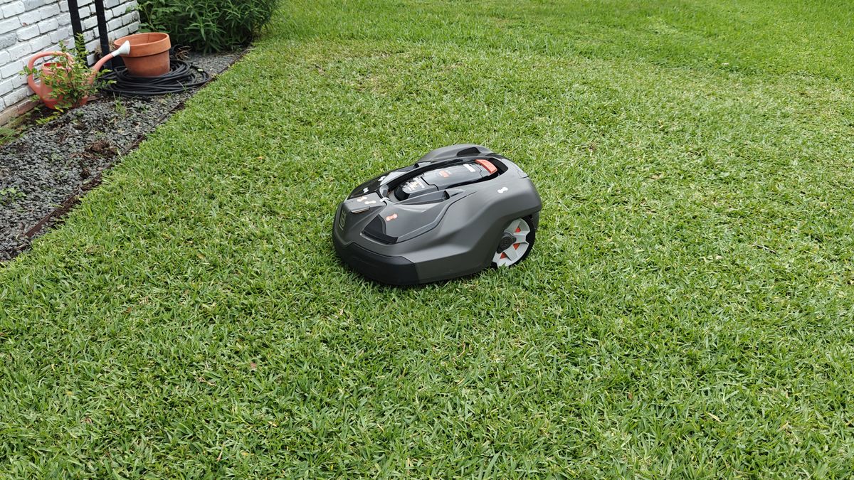 Automower 450XH cutting lawn