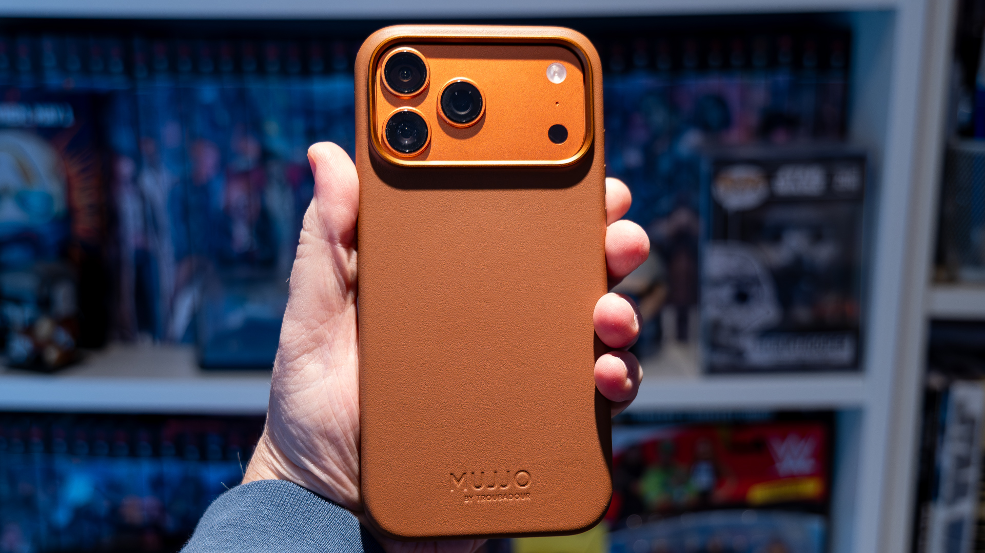 Mujjo iPhone 17 Pro Max case