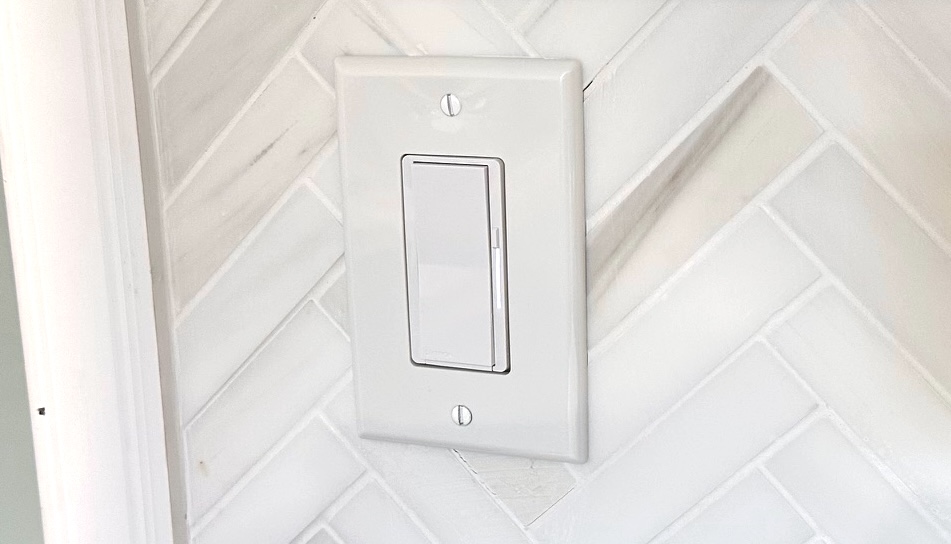 Lutron Diva smart light switch