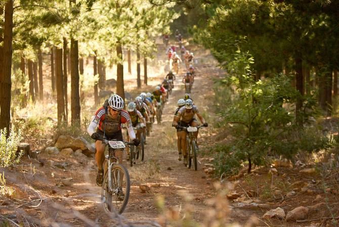 There is quite a bit of traffic with 1200 racers en route
