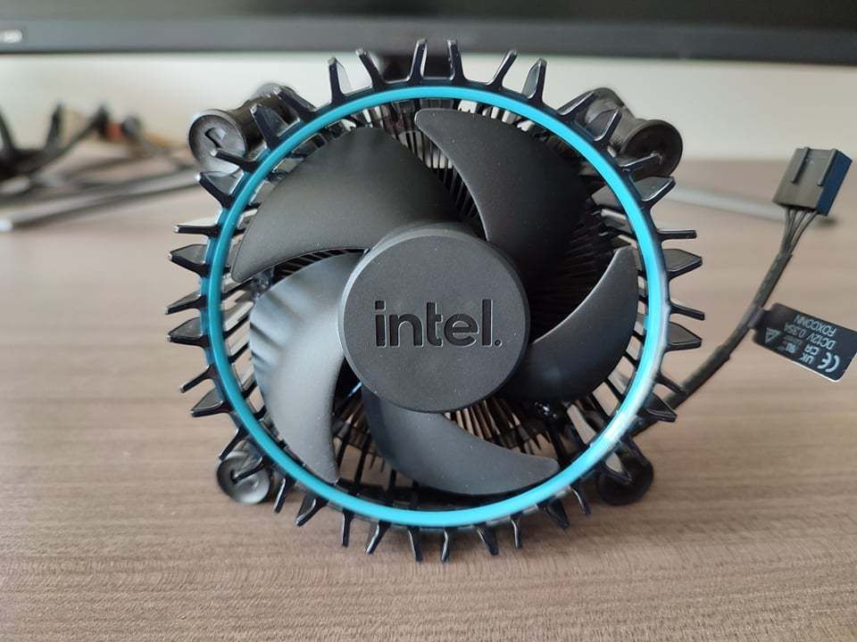 Intel Core i5-12400F Unboxing Exhibits New Stock Cooler | Tom's