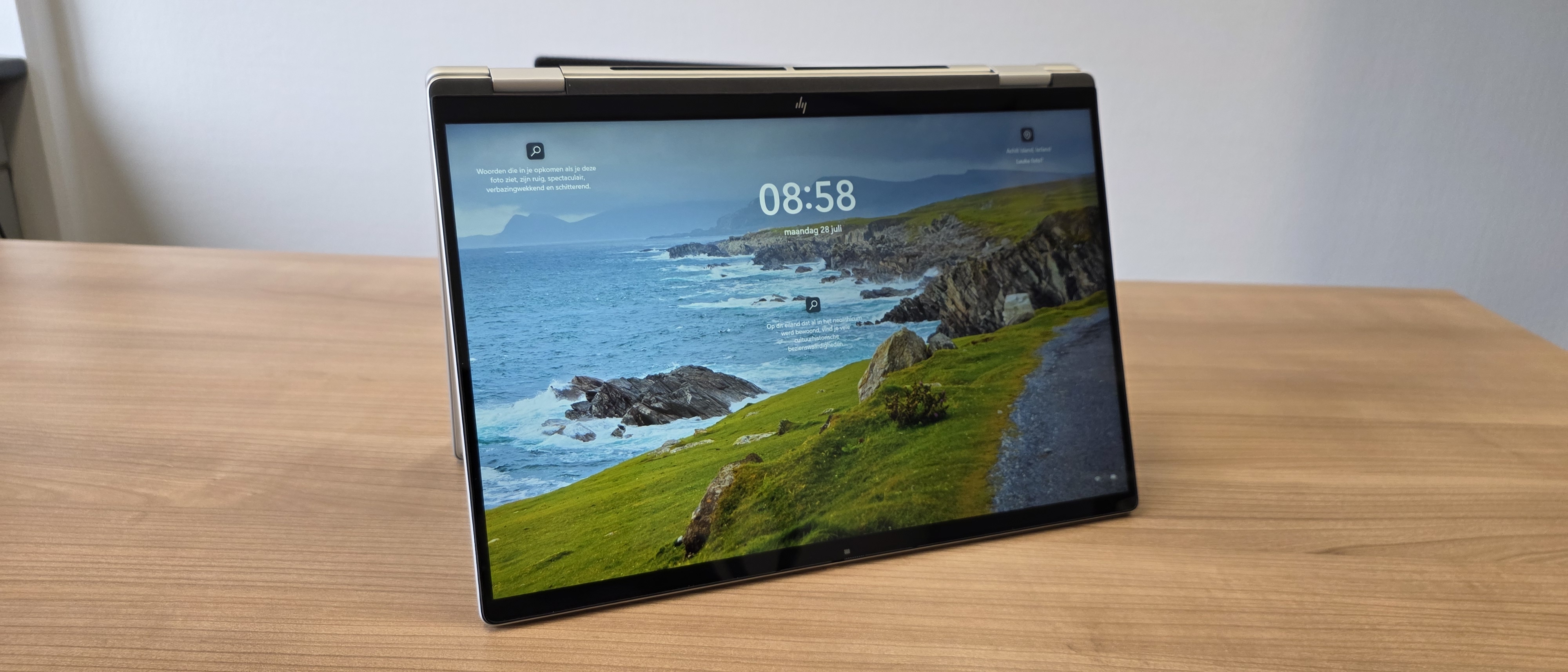 HP OmniBook X Flip 14