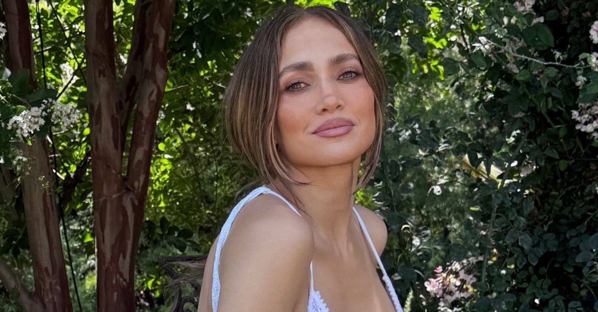 JLo Just Elevated Her White Dress With a “Dated” Pair of Raffia Wedges