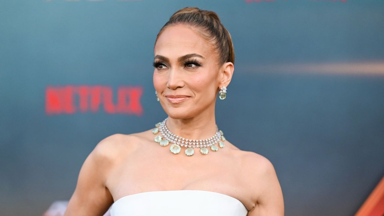 jennifer lopez at atlas premiere