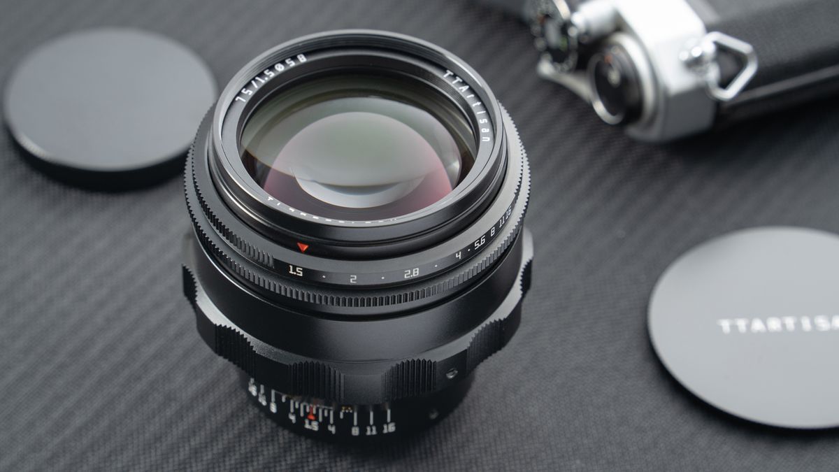 TTartisan 75mm f.1.5mm swirly bokeh lens