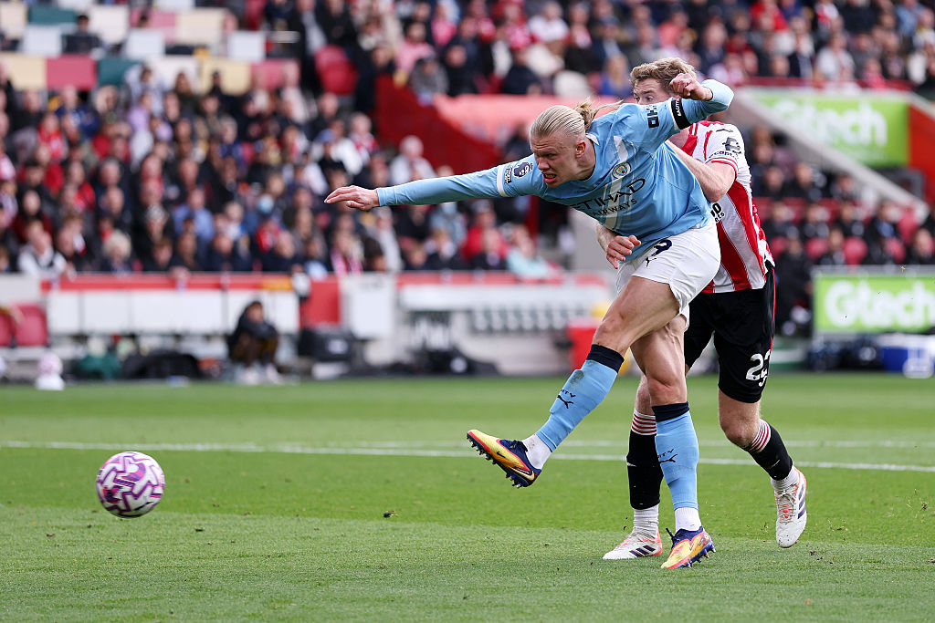 ‘Mi ha ricordato un po’ di Stoke City con Delap ‘Erling Haaland attribuisce a suo figlio e a un giocatore di Brentford per un obiettivo decisivo nello scontro della vecchia scuola