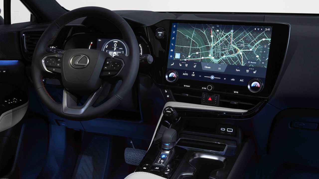 Lexus NX 2022