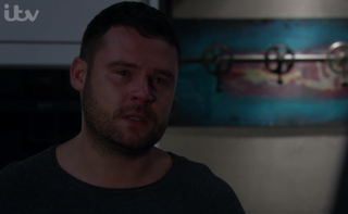 Emmerdale Aaron Dingle crying over Ben's murder