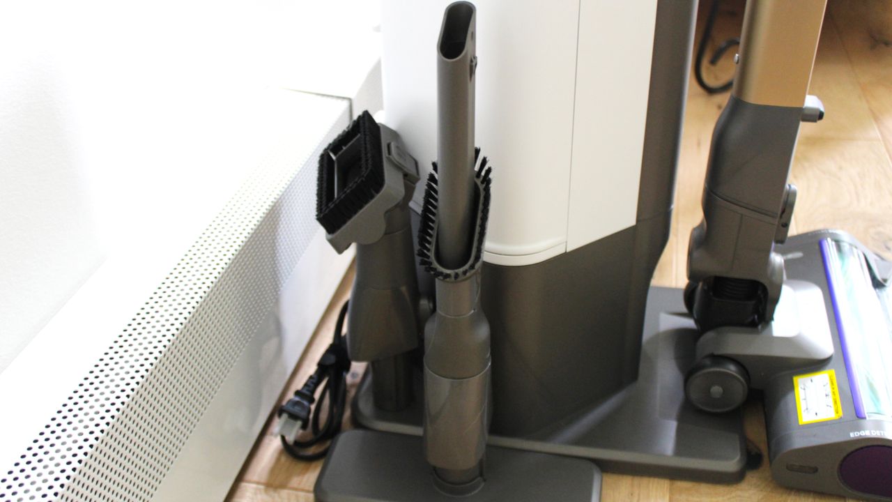 Shark Cordless PowerDetect Clean &amp; Empty