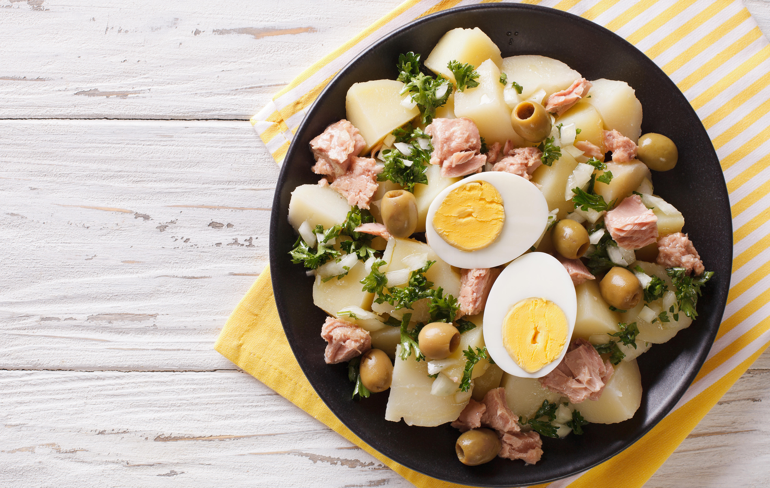 Crushed potatoes with tuna recipe