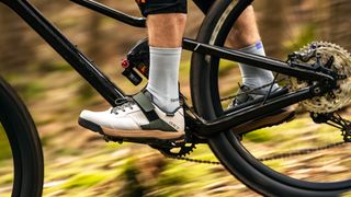 The new Shimano GE700 shoe being ridden downhill