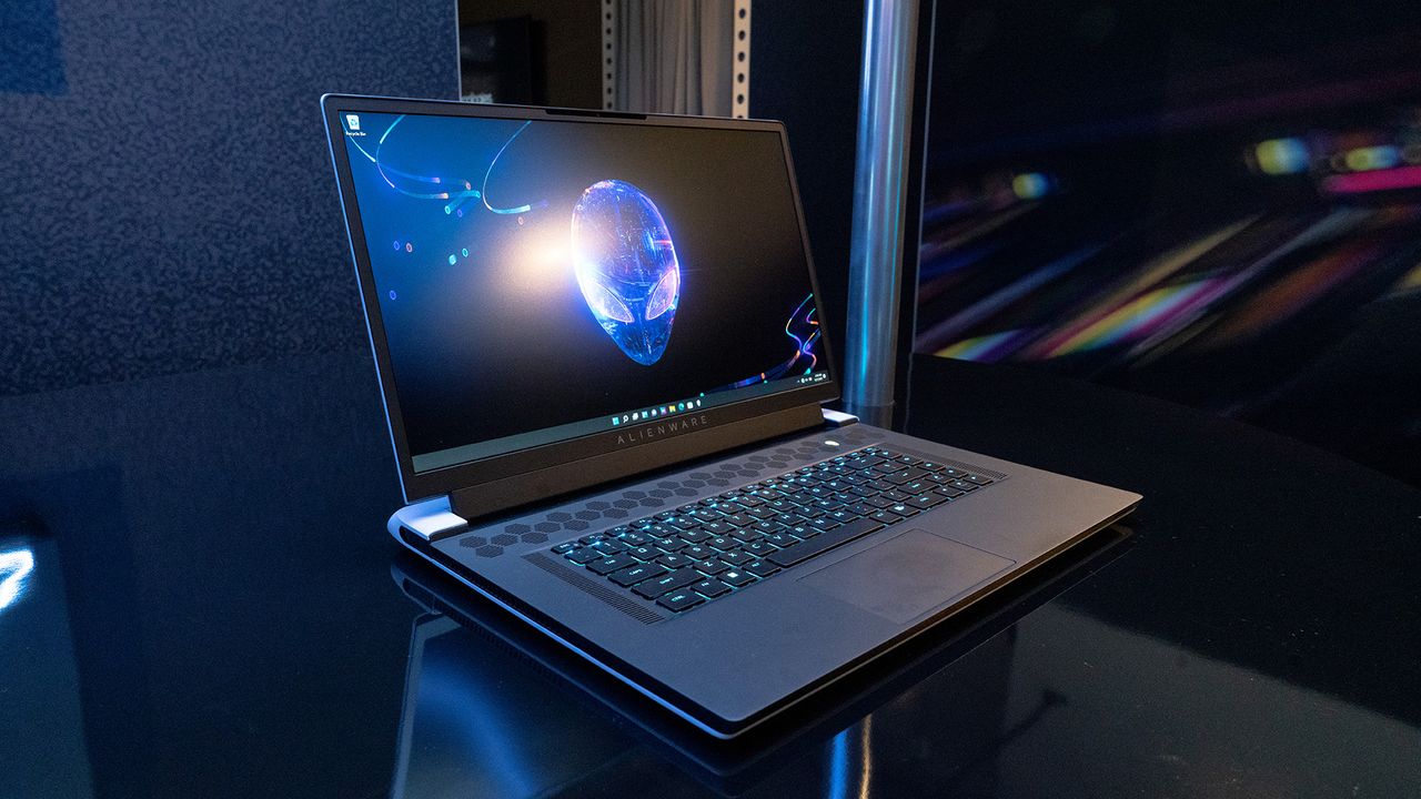 Alienware X17 R2