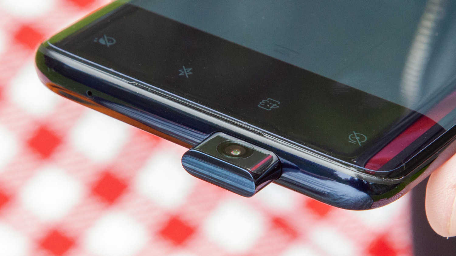 Forbyde offentliggøre skovl OnePlus 7 Pro Pop-Up Camera: Gimmicky or Good? | Tom's Guide