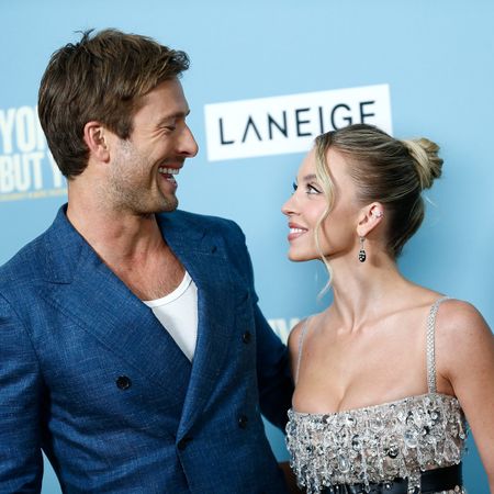 Sydney Sweeney and Glen Powell