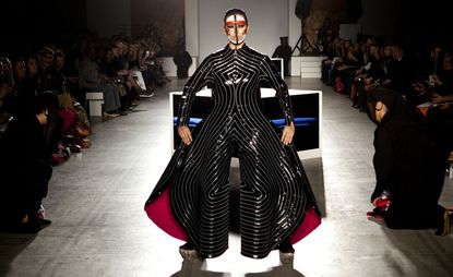 Fashion in Motion: Kansai Yamamoto · V&A