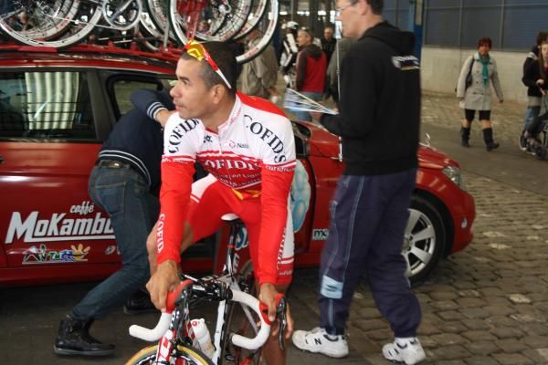 Leonardo Duque (Cofidis) is recovered from his Gent-Wevelgem crash.