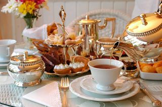afternoon-tea-silverware