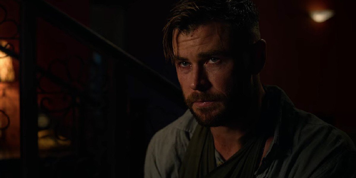 Chris Hemsworth in Extraction