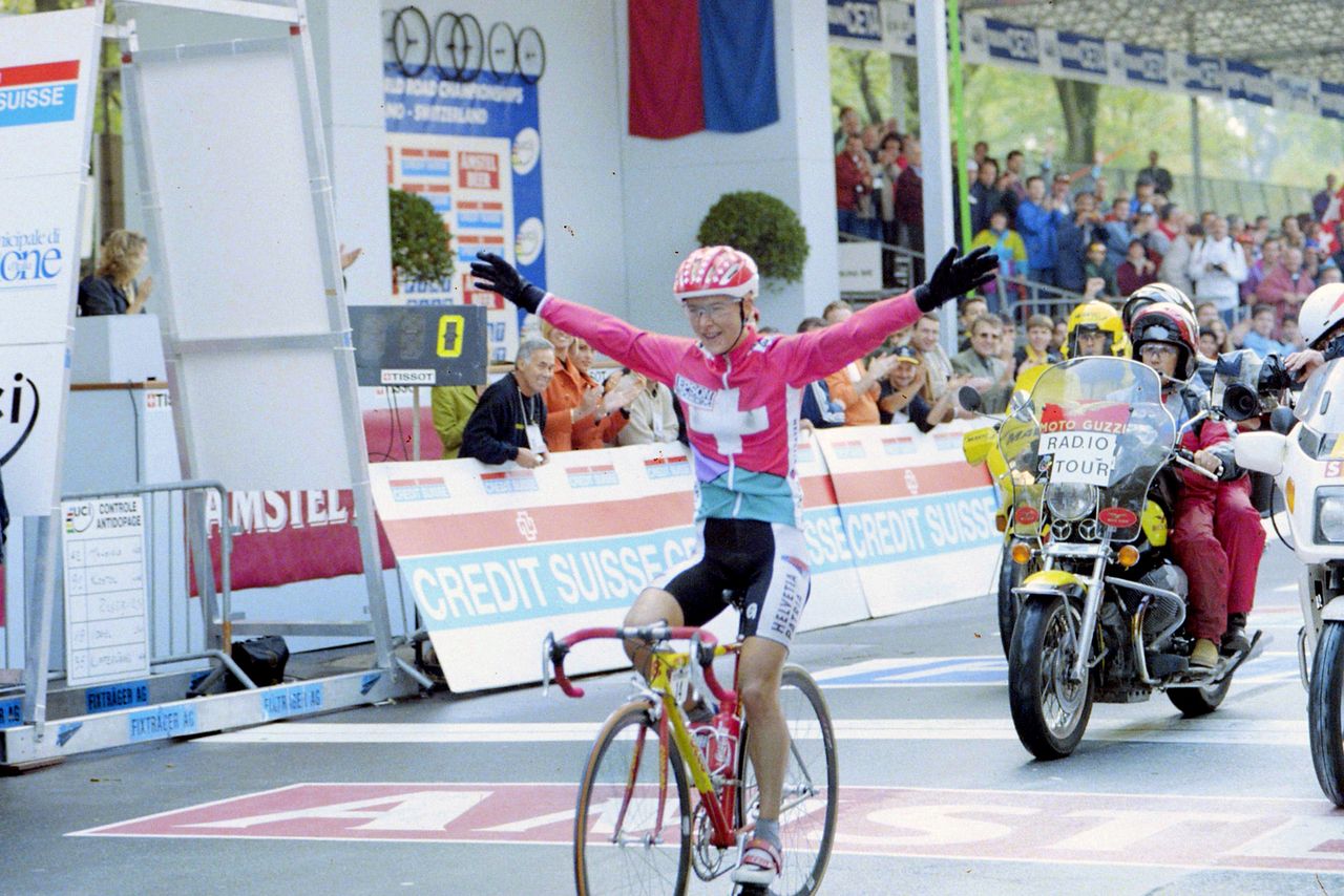 Barbara Heeb winning the 1996 road race