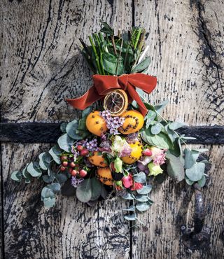 dried orange and citrus fruit Christmas craft and New Year decoration ideas