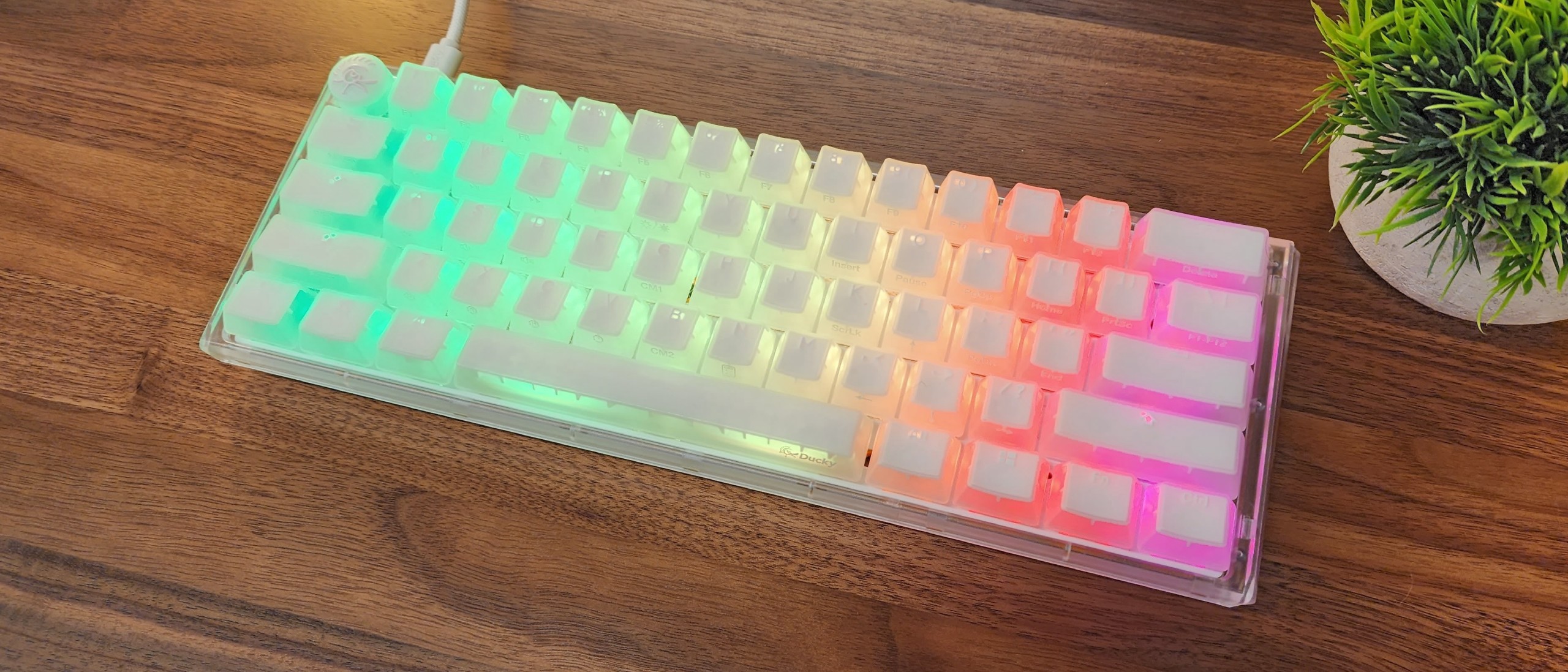 Ducky One III Aura: Update in transparent design