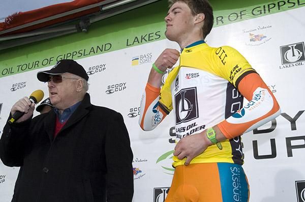 Fits nicely: Tasmanian Ben Grenda (Genesys Wealth Advisers) zips up his yellow jersey as the tour leader after stage one.