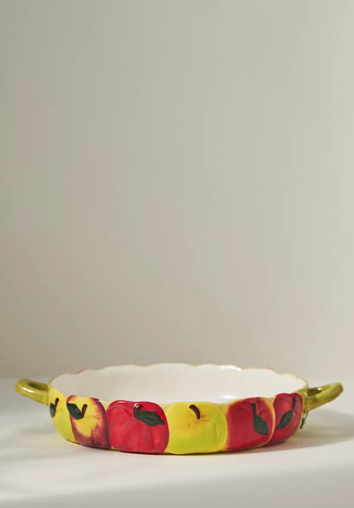 pie dish with an apple design on the outside