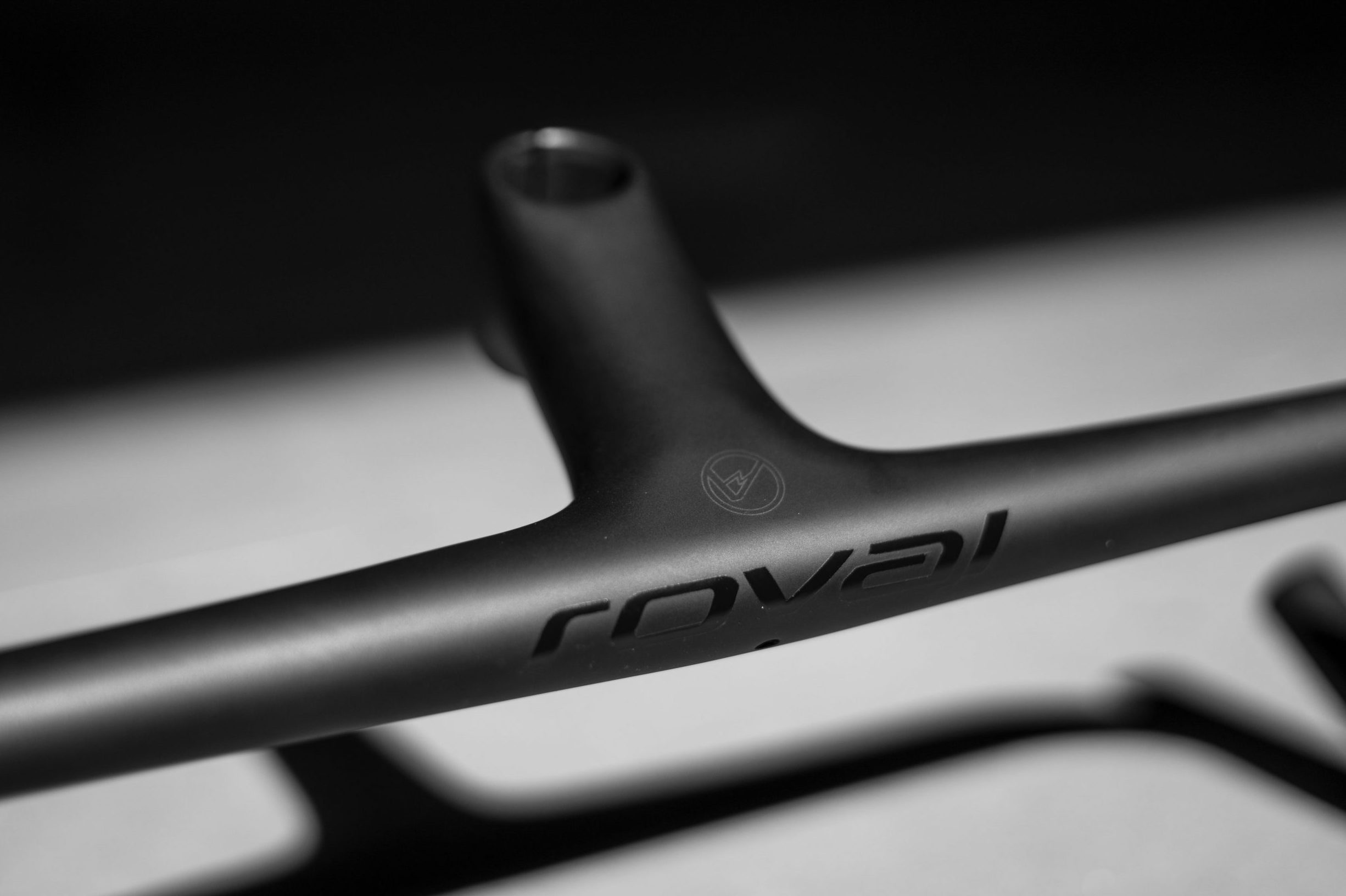 Roval handlebar clearance