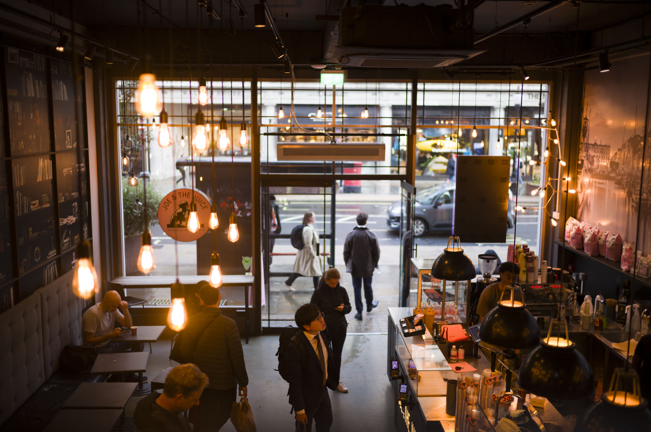 Leica M EV1 sample gallery: inside a Joe the Juice cafe