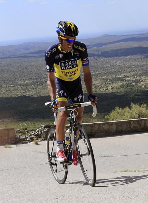 Alberto Contador (Saxo-Tinkoff) feels the strain of climbing Cerro el Amago.