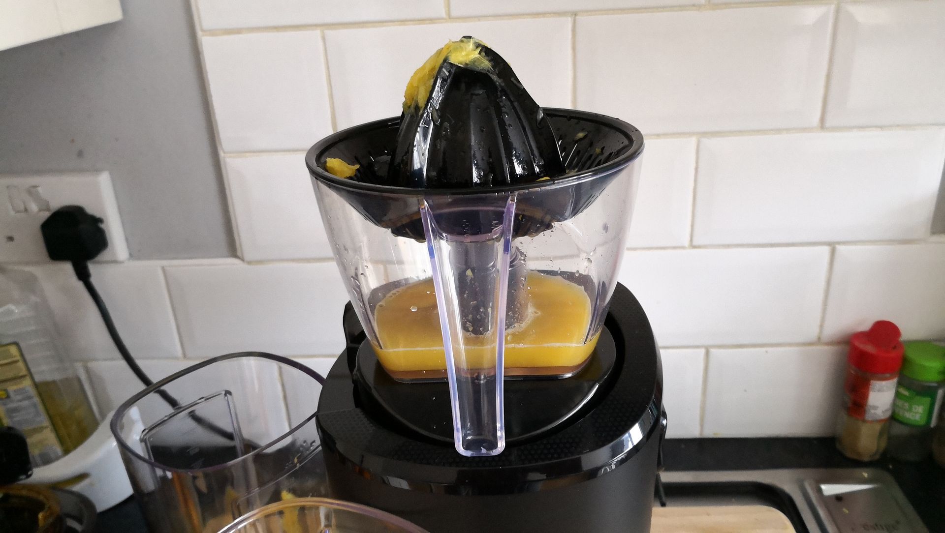 Kuvings Whole Slow Juicer Review: An Epic Juice Maker That Goes The ...